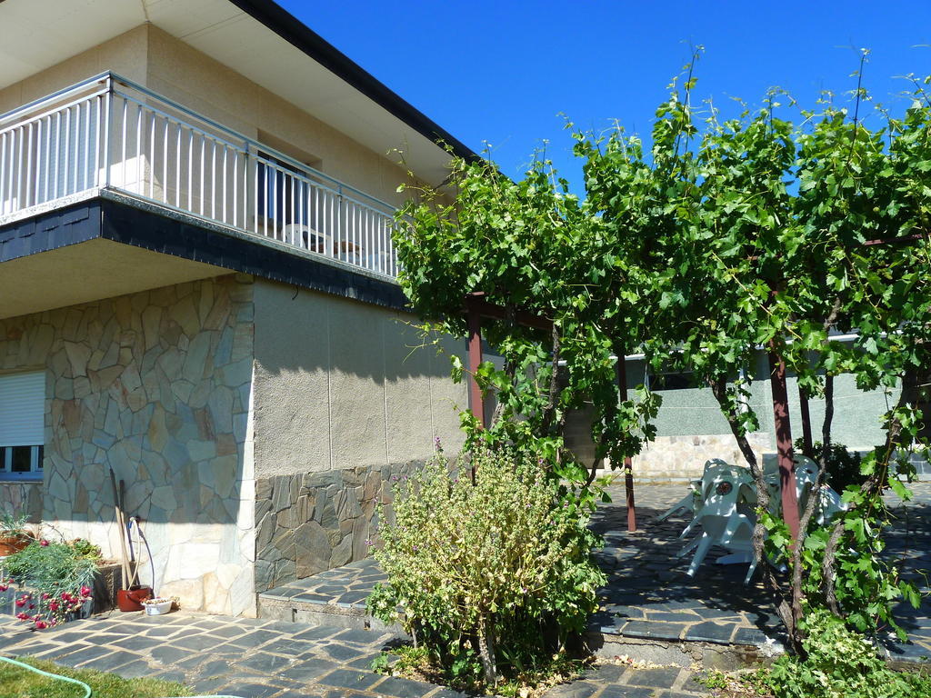 Pension Riego De Ambros Exterior photo